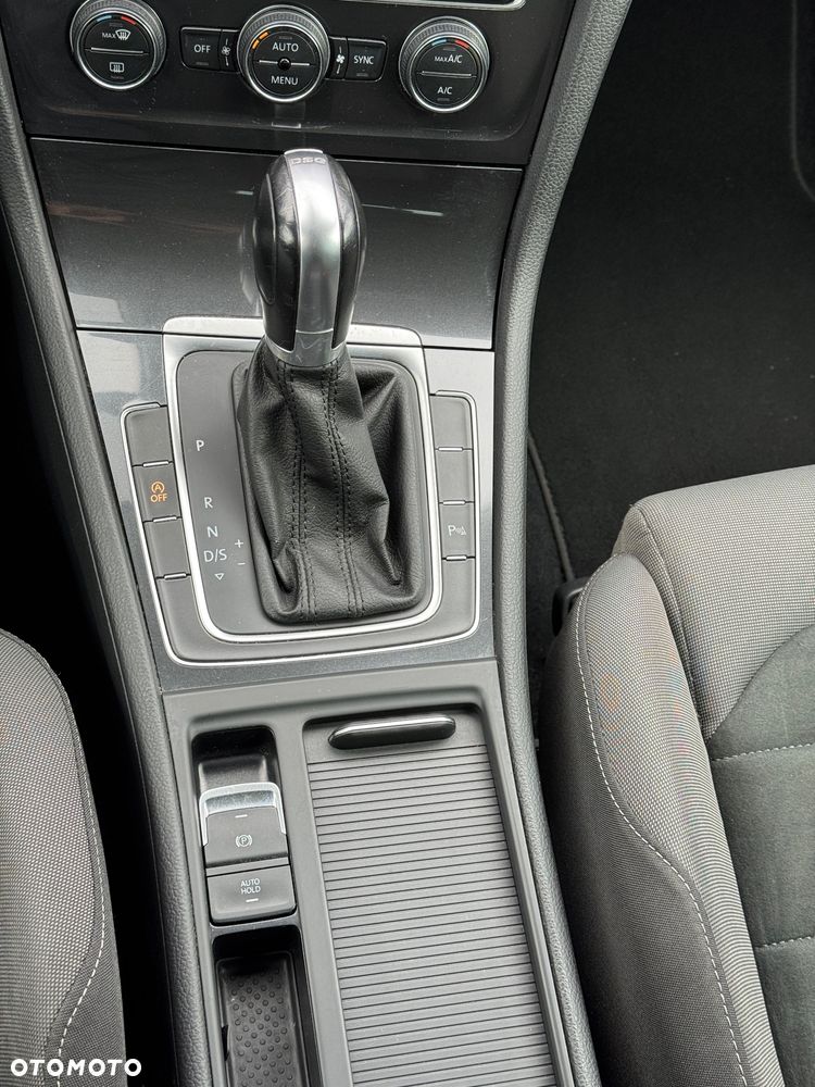 Volkswagen Golf 2.0 TDI SCR DSG Highline - 28