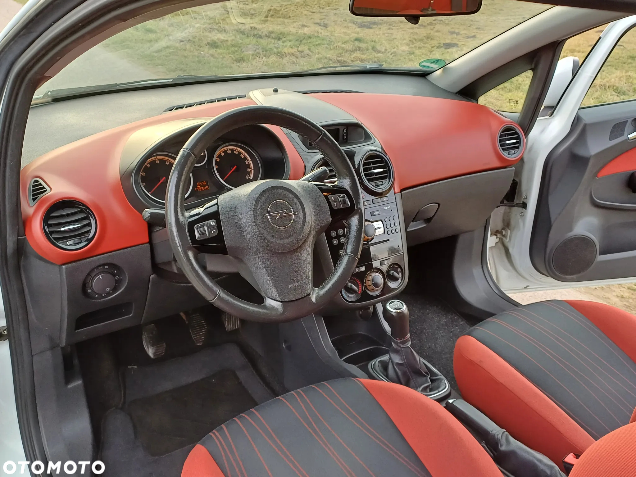 Opel Corsa 1.2 16V Cosmo - 13