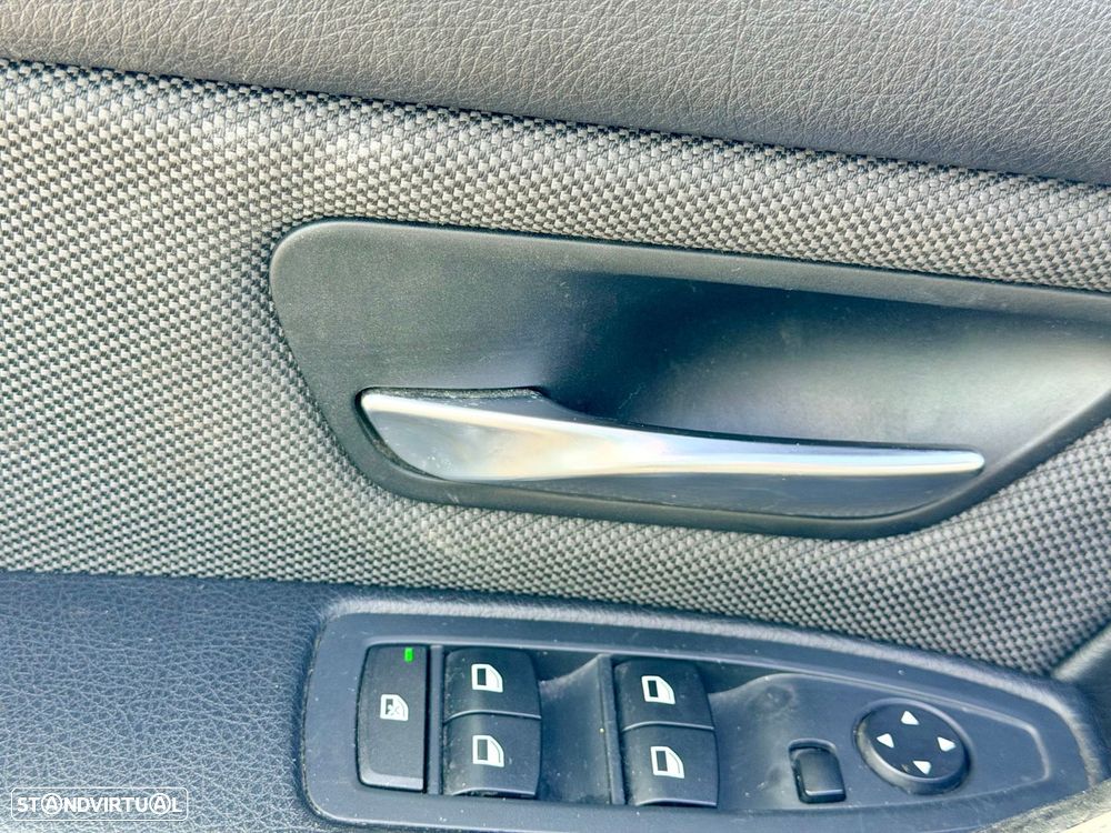 BMW 318 d Line Modern - 13