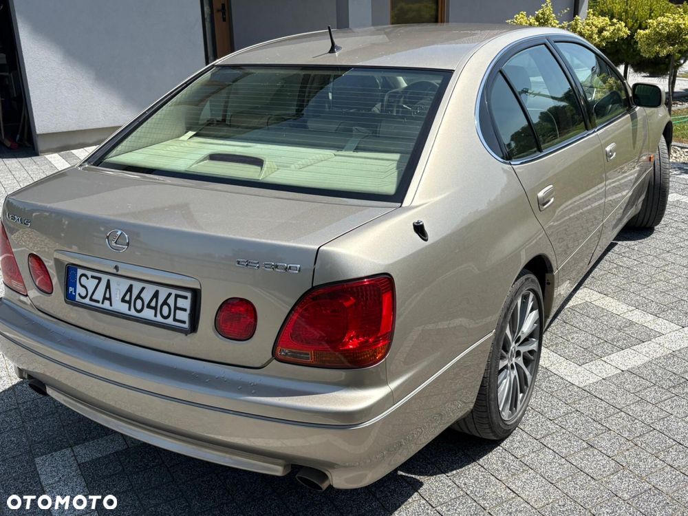 Lexus GS - 5