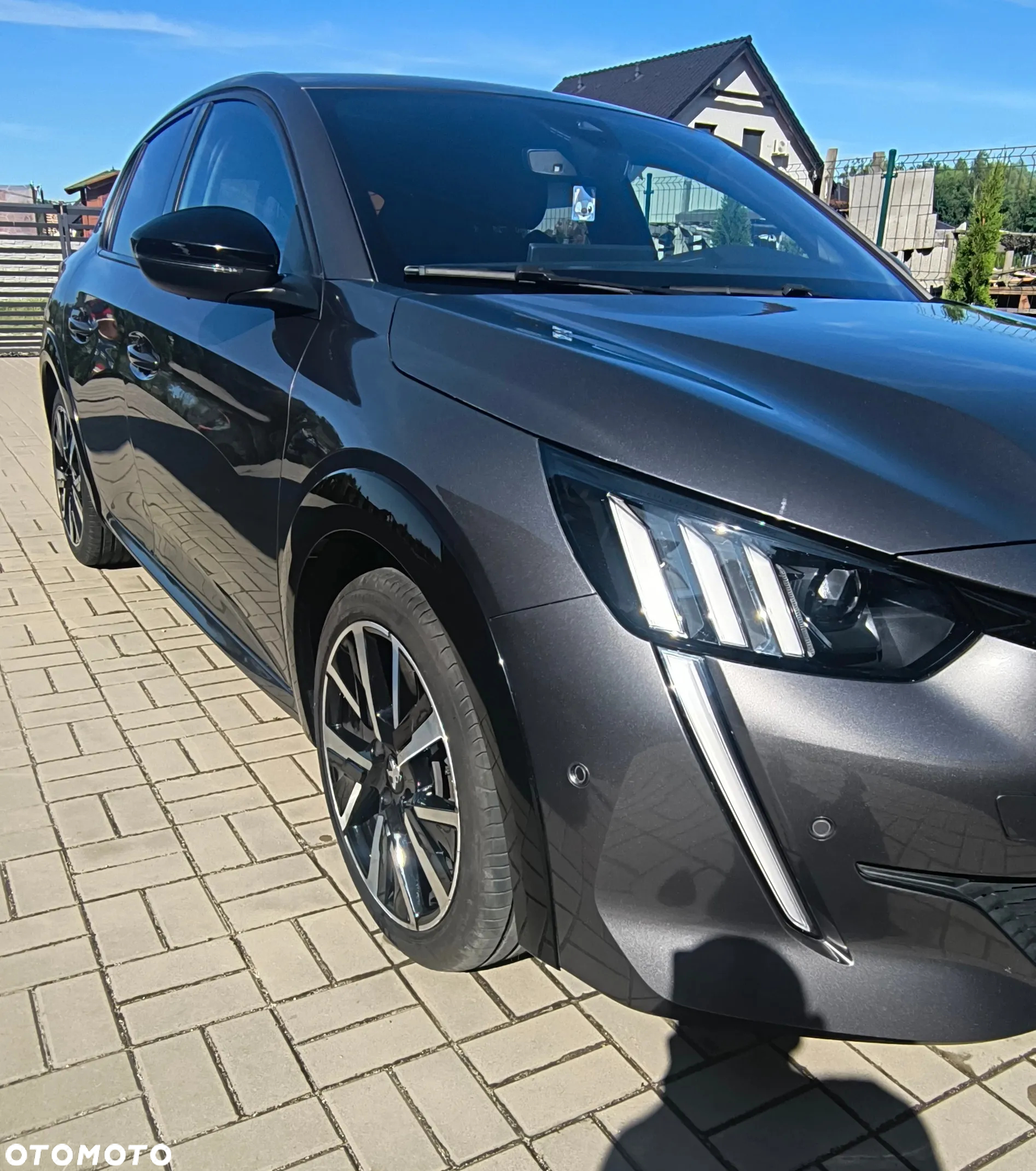 Peugeot 208 PureTech 100 EAT8 GT - 3
