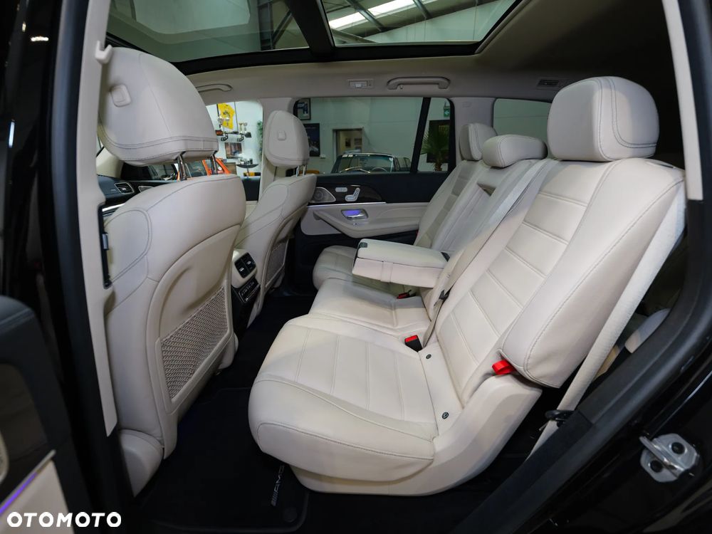 Mercedes-Benz GLS - 18