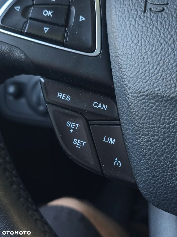 Ford Kuga 1.5 EcoBoost 2x4 Titanium - 31