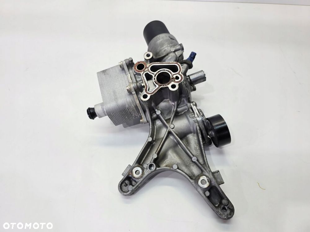 PODSTAWA FILTRA OLEJU ŁAPA ALTERNATORA AUDI A4 A5 Q5 FY 2.0 TFSI 06L903143K - 2