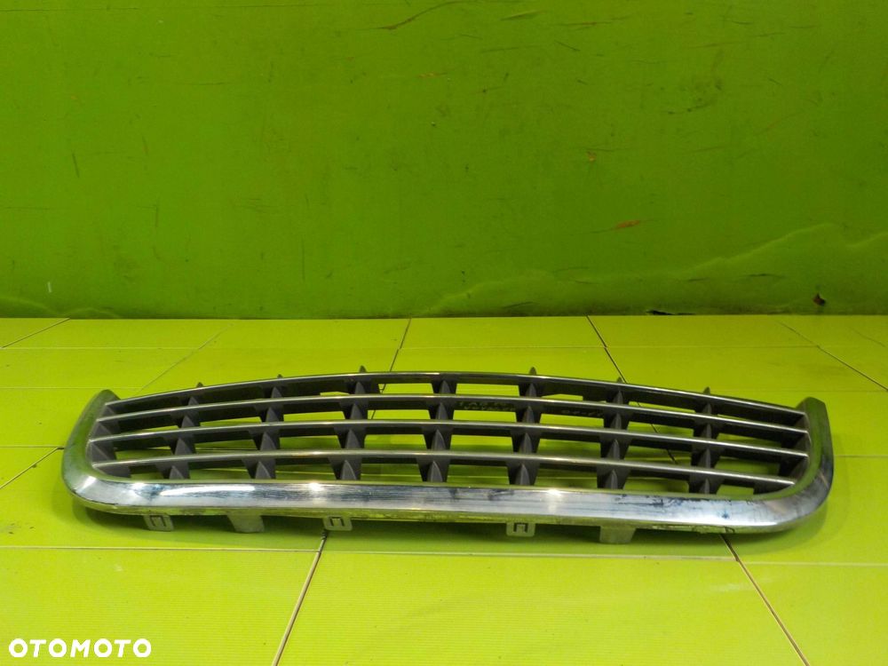 CHRYSLER GRAND VOYAGER V atrapa grill 05113127AA - 3