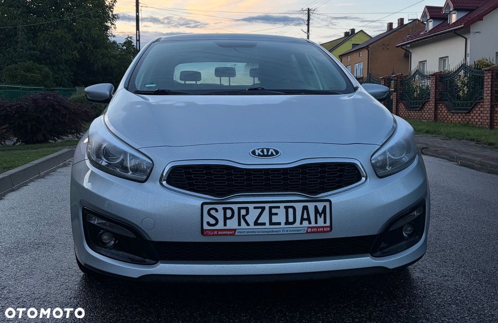 Kia Ceed 1.4 CVVT ISG Vision - 4