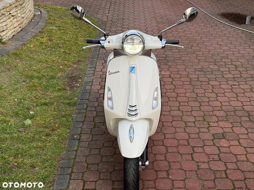 Piaggio Vespa - 18