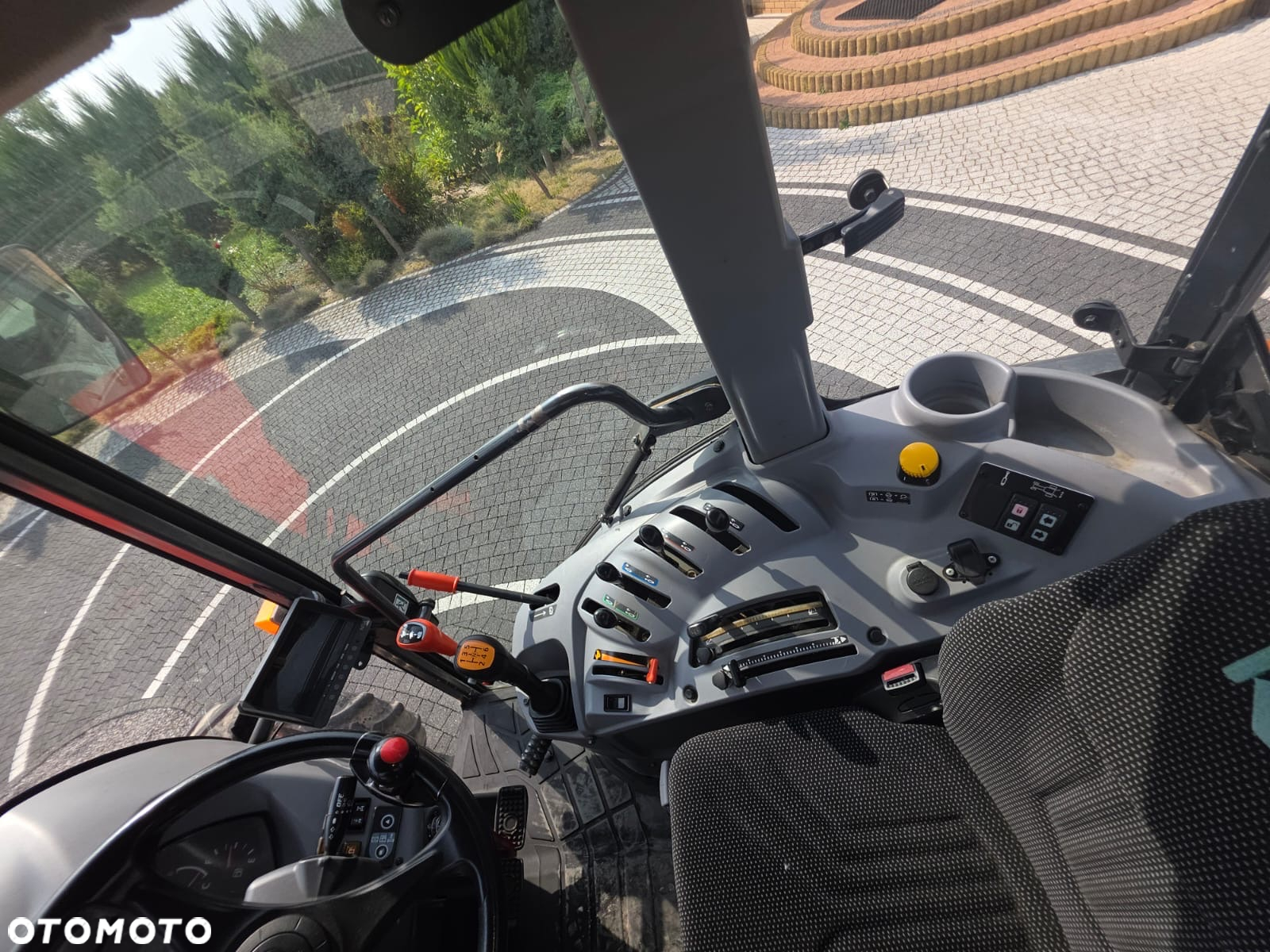Kubota M5091 - 12