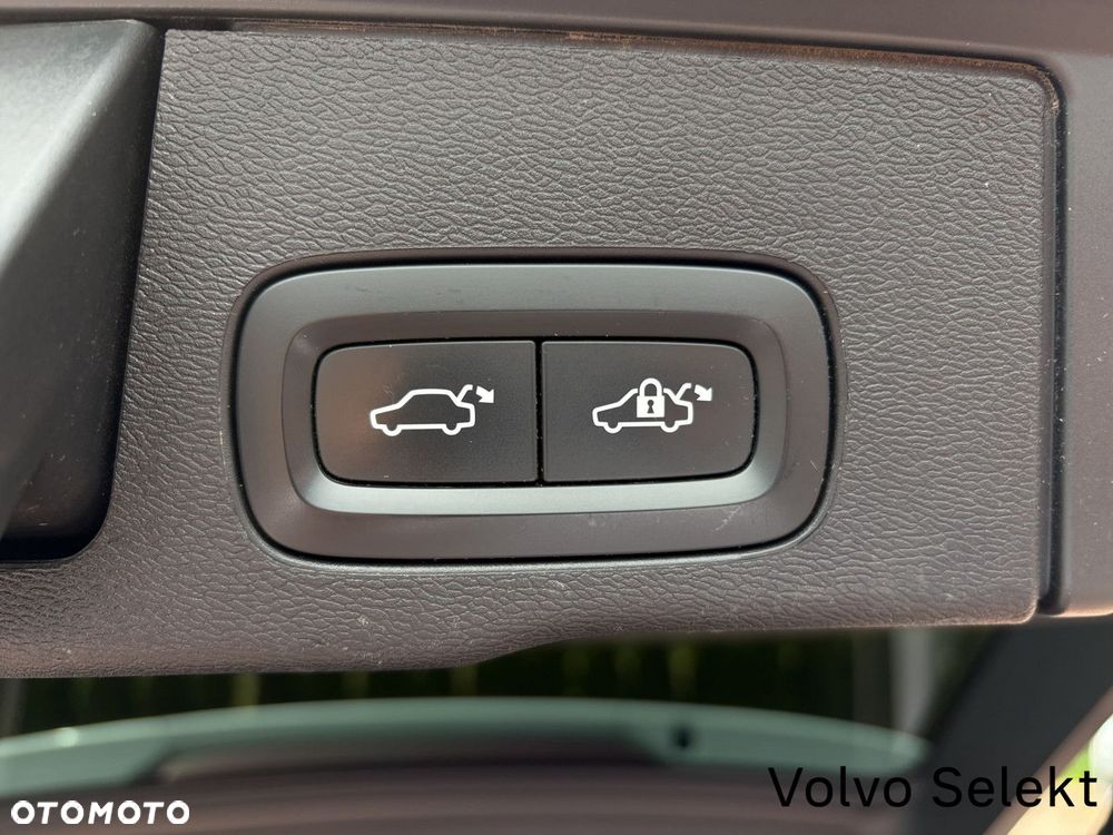 Volvo XC 60 D4 AWD Momentum - 19