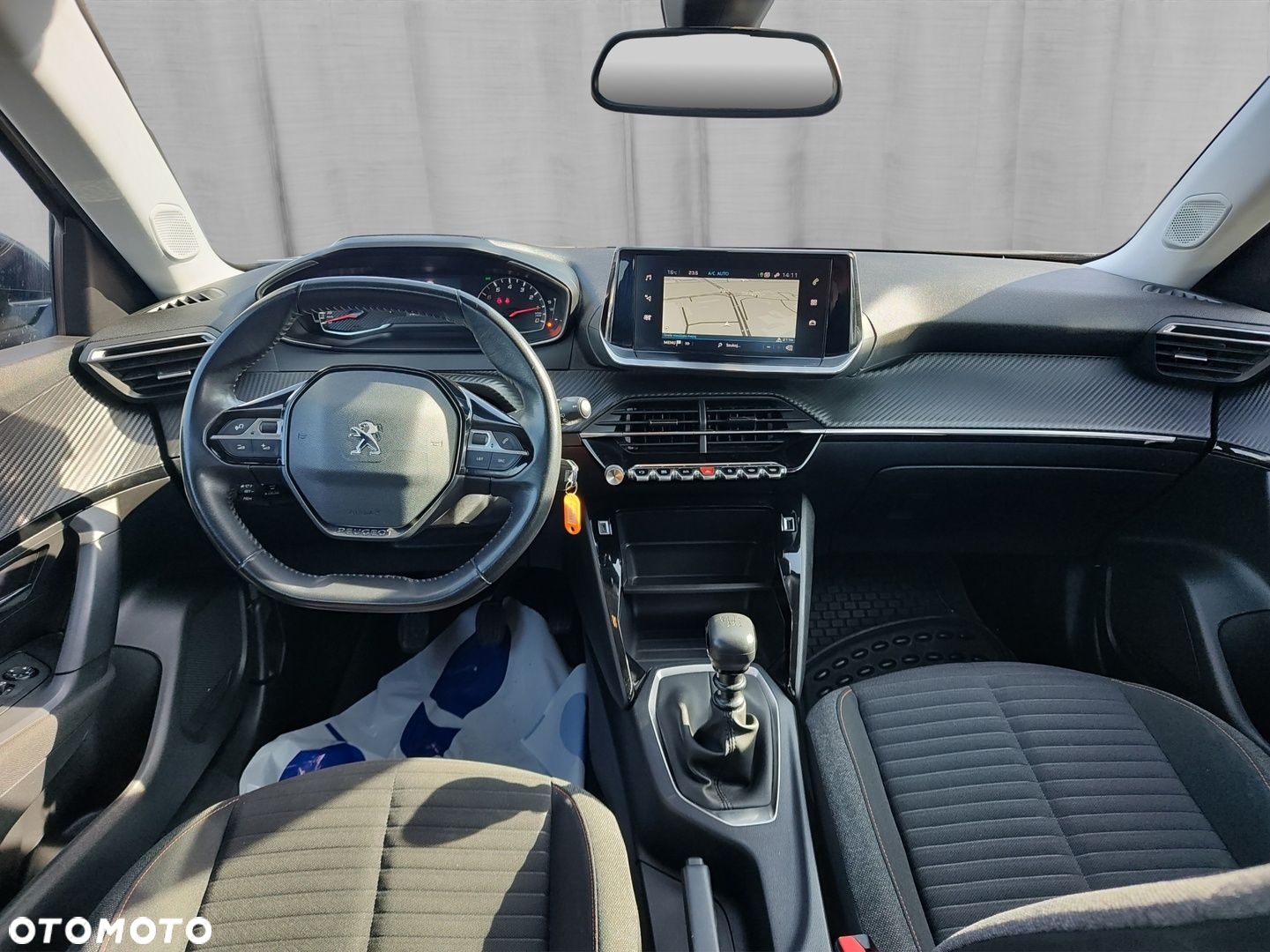 Peugeot 2008 - 7