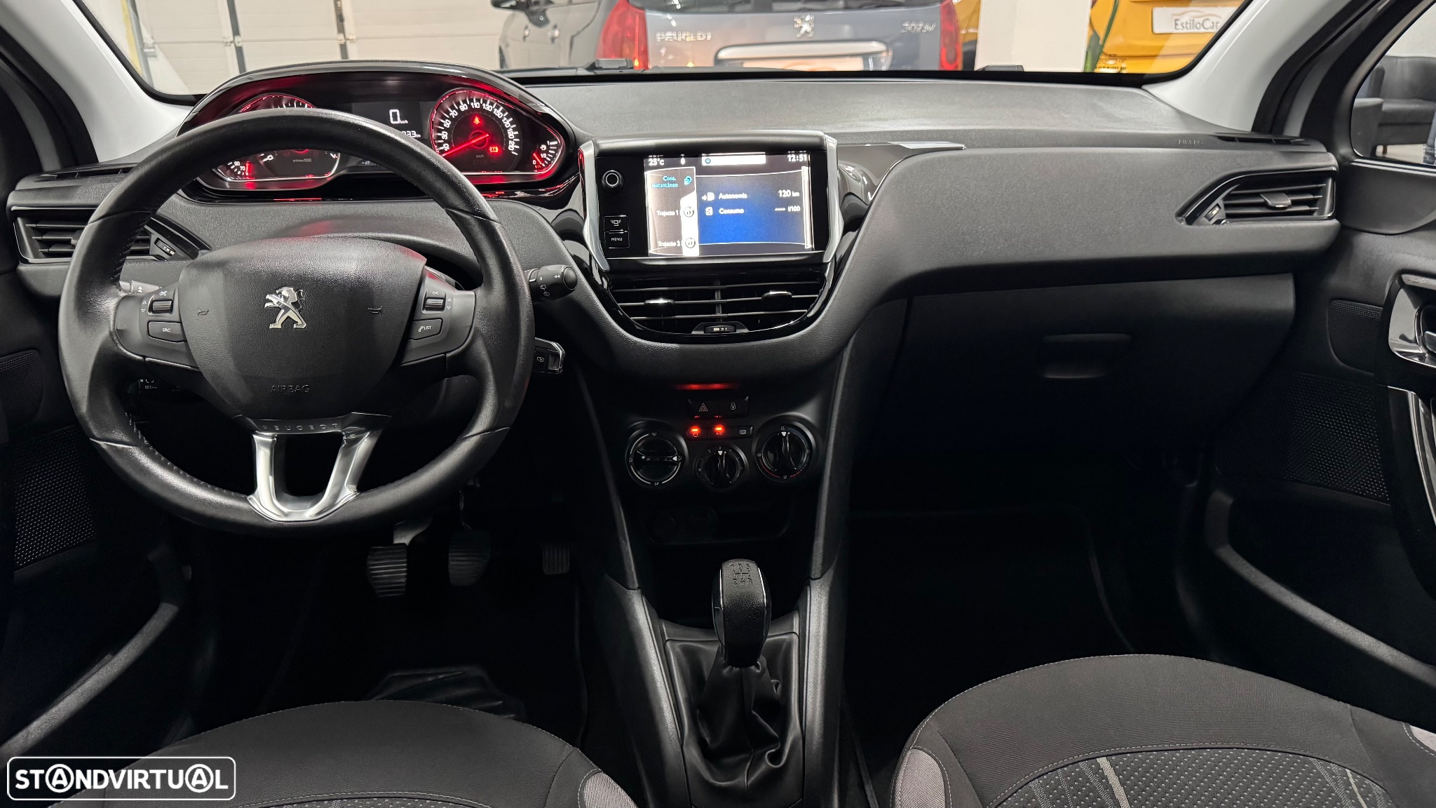 Peugeot 208 1.2 VTi Allure - 20