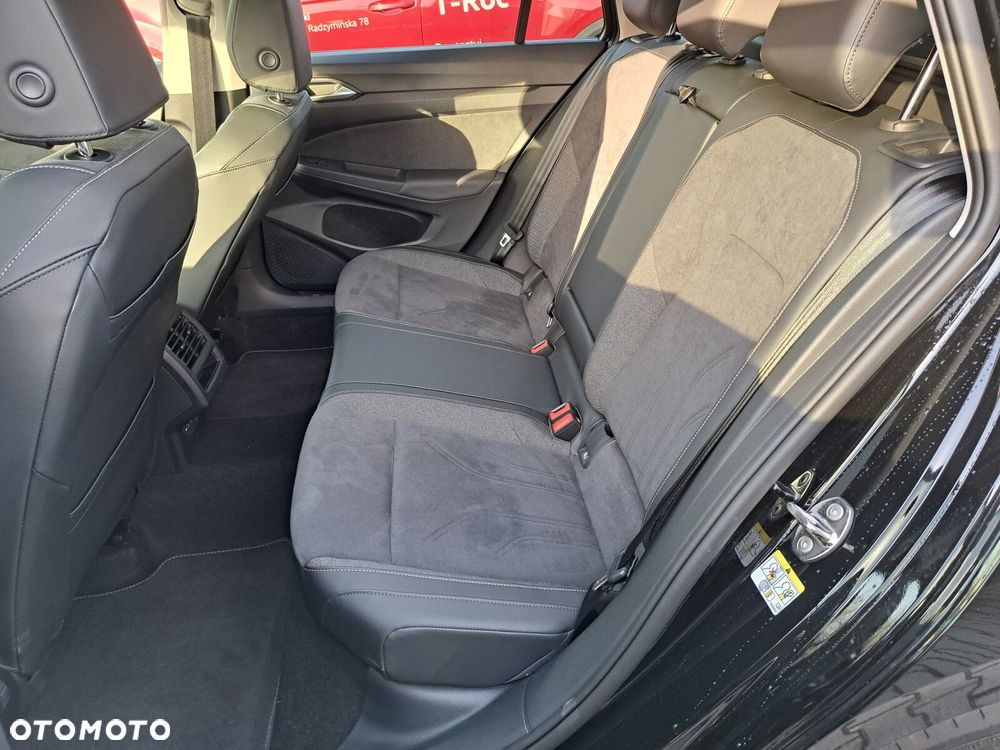Volkswagen Golf Variant - 12