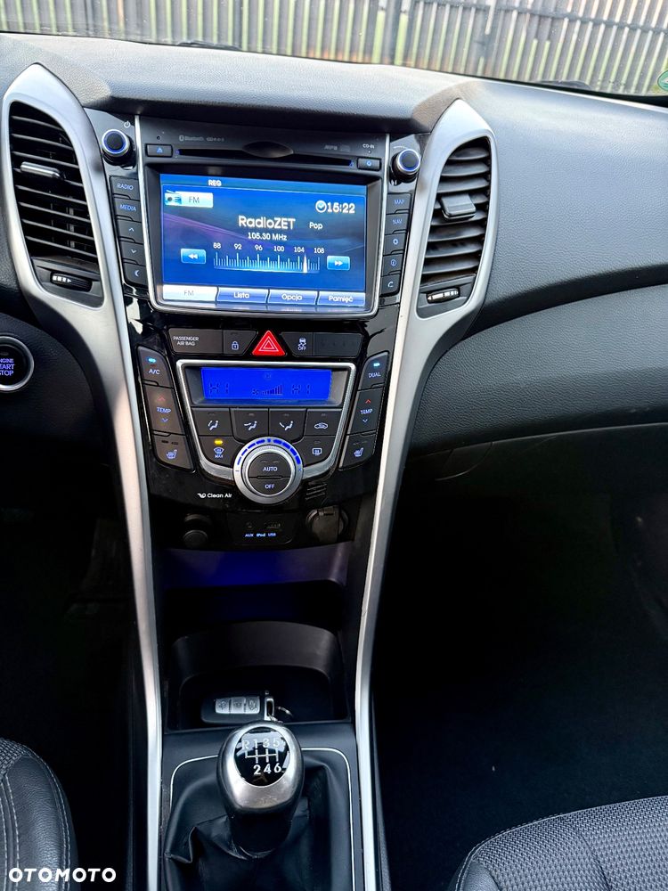 Hyundai i30 blue 1.6 CRDi Passion - 17