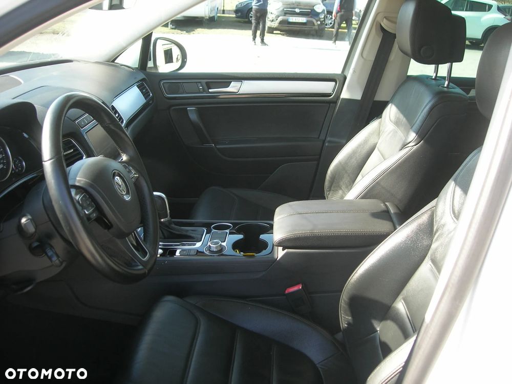 Volkswagen Touareg - 14