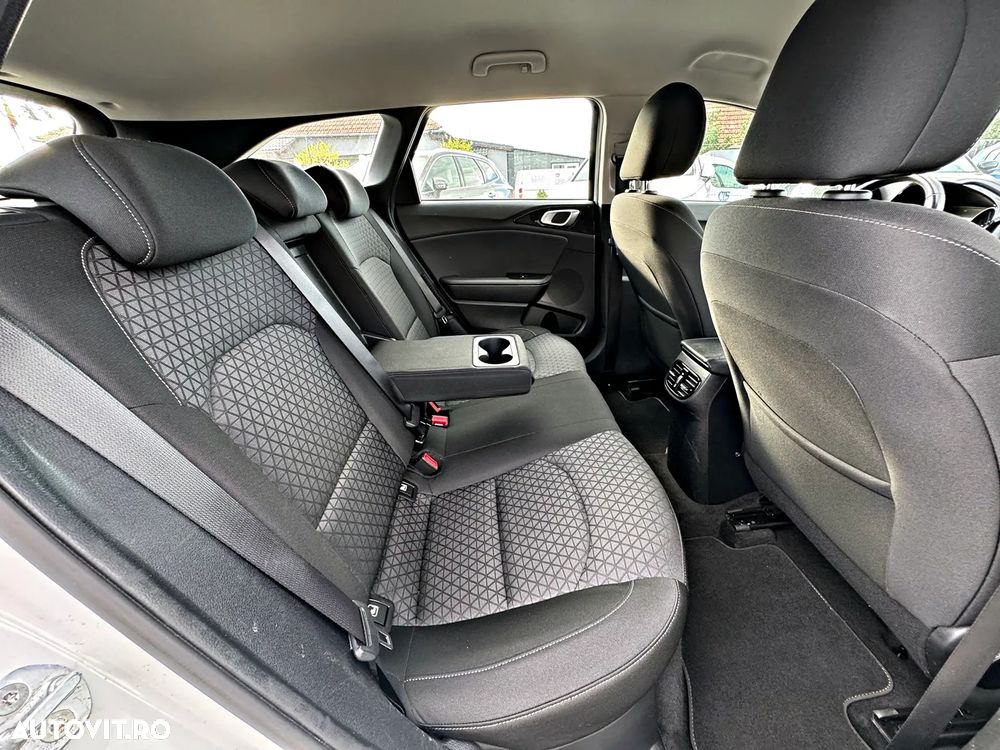 Kia Ceed - 7
