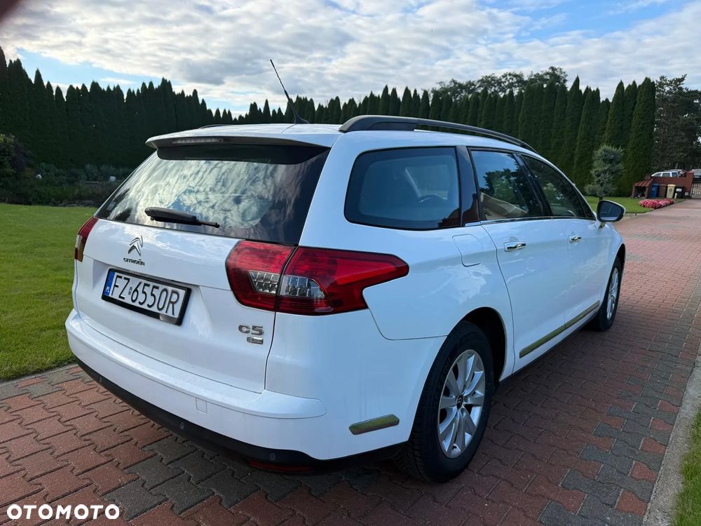 Citroën C5 Tourer e-HDi 115 EGS6 FAP Selection - 4