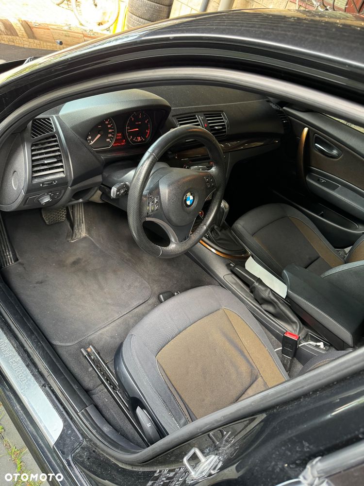 BMW Seria 1 118d DPF - 12