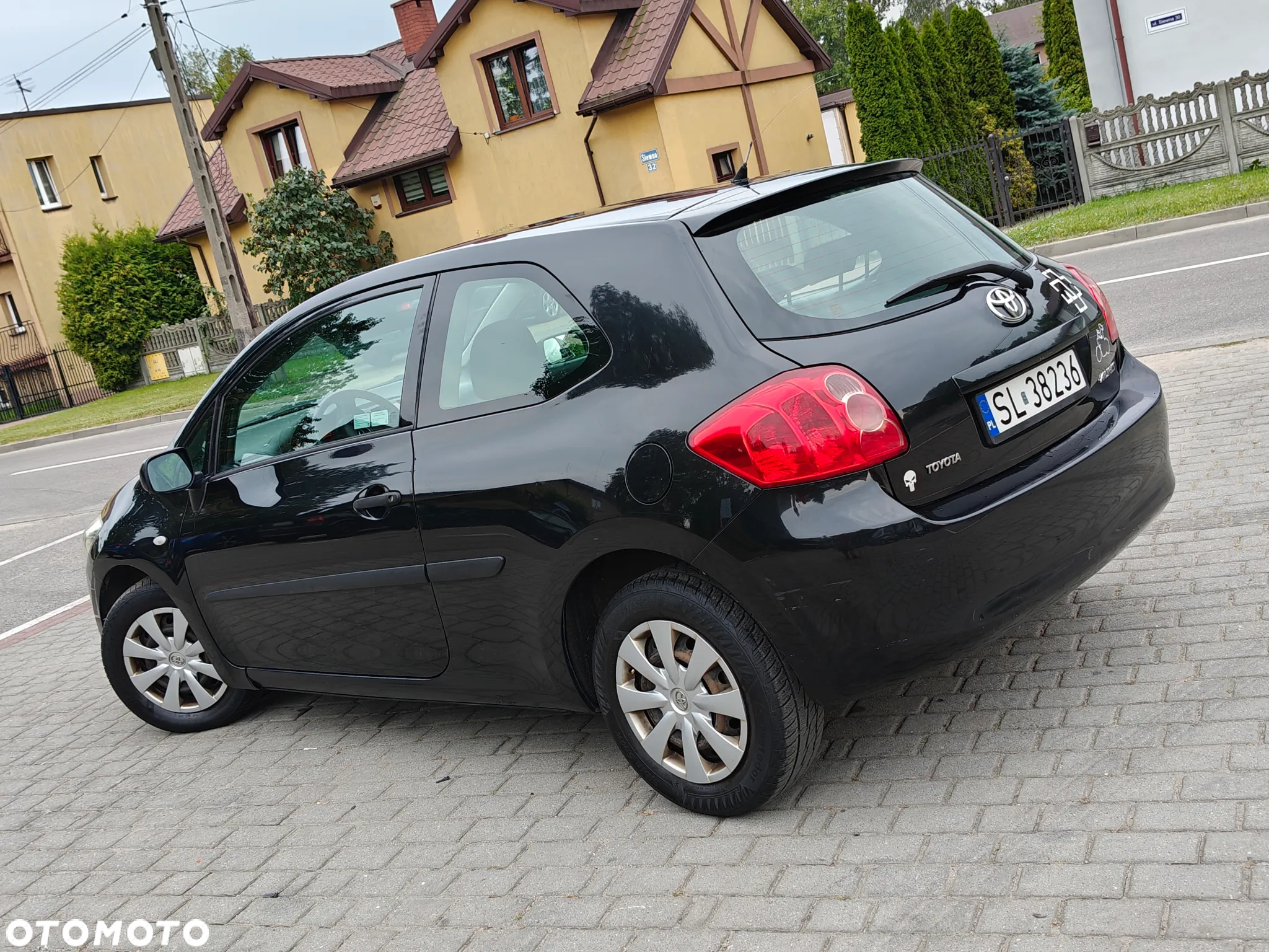 Toyota Auris 1.4 D-4D Luna - 4