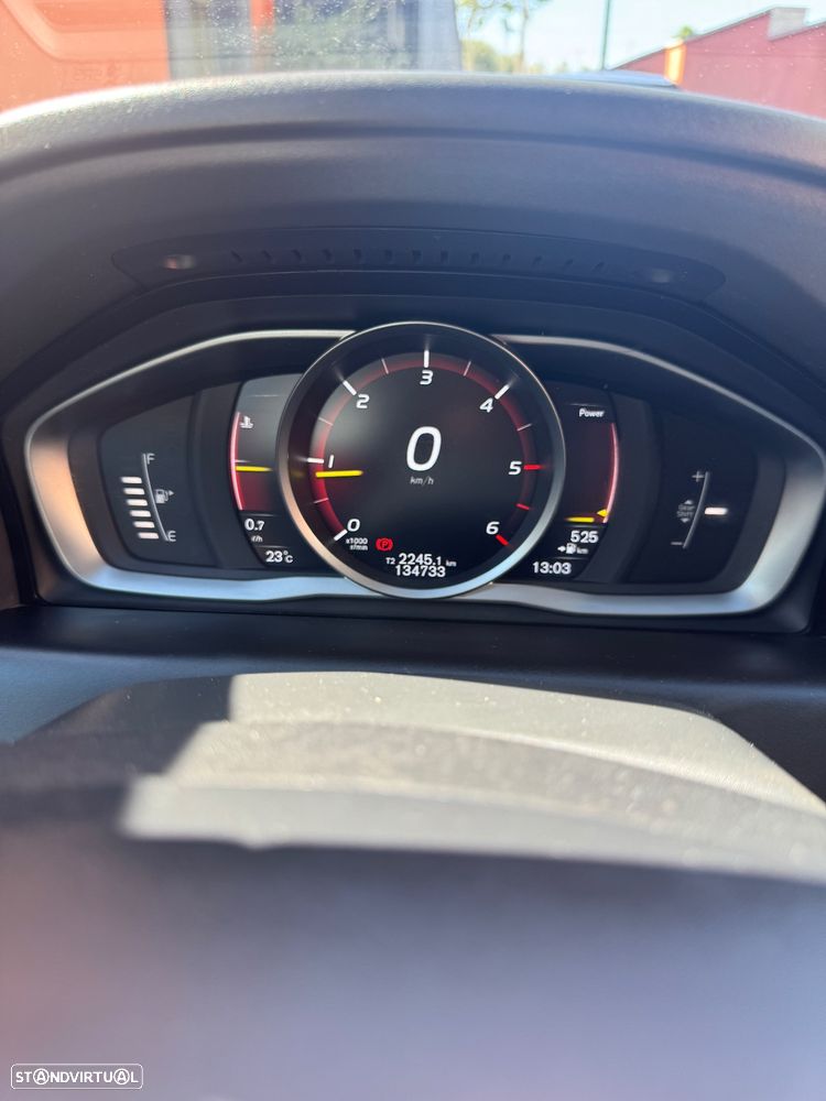 Volvo XC 60 2.0 D4 Momentum - 3