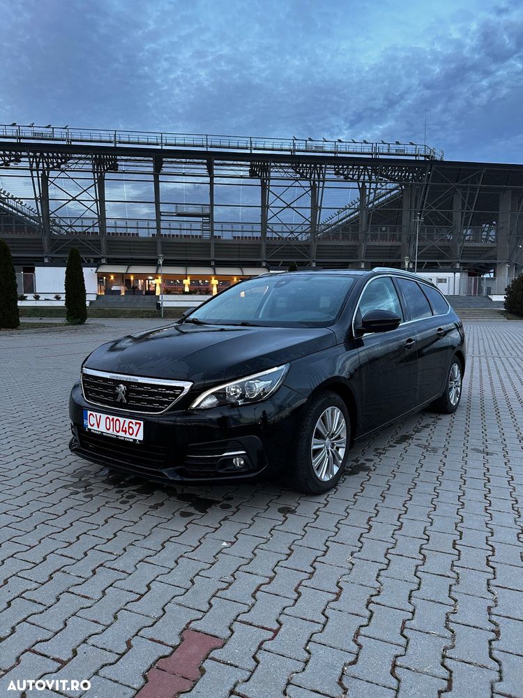 Peugeot 308 SW 1.2 L PureTech Turbo Allure - 6