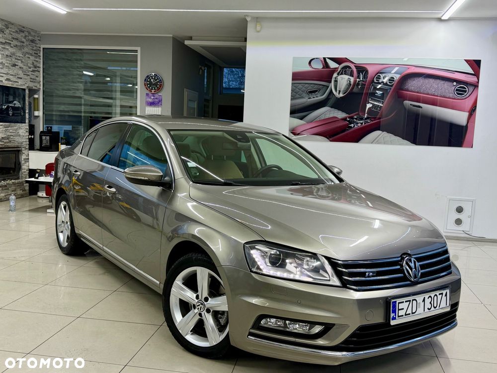 Volkswagen Passat 1.4 TSI R-Line Edition Plus - 20