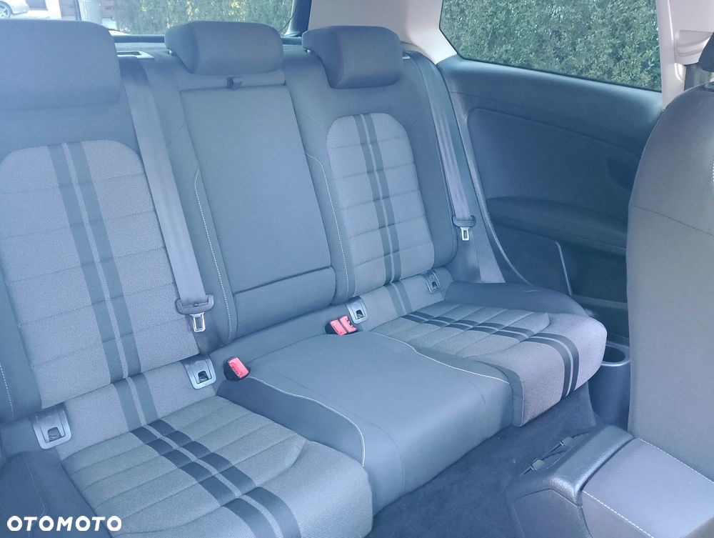 Volkswagen Golf 1.6 TDI Comfortline - 16