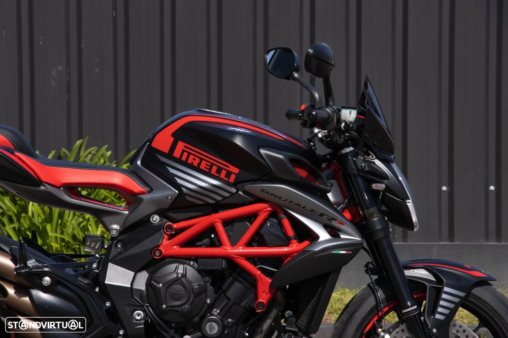 MV Agusta Brutale RR Pirelli Edition 36/50 - 35