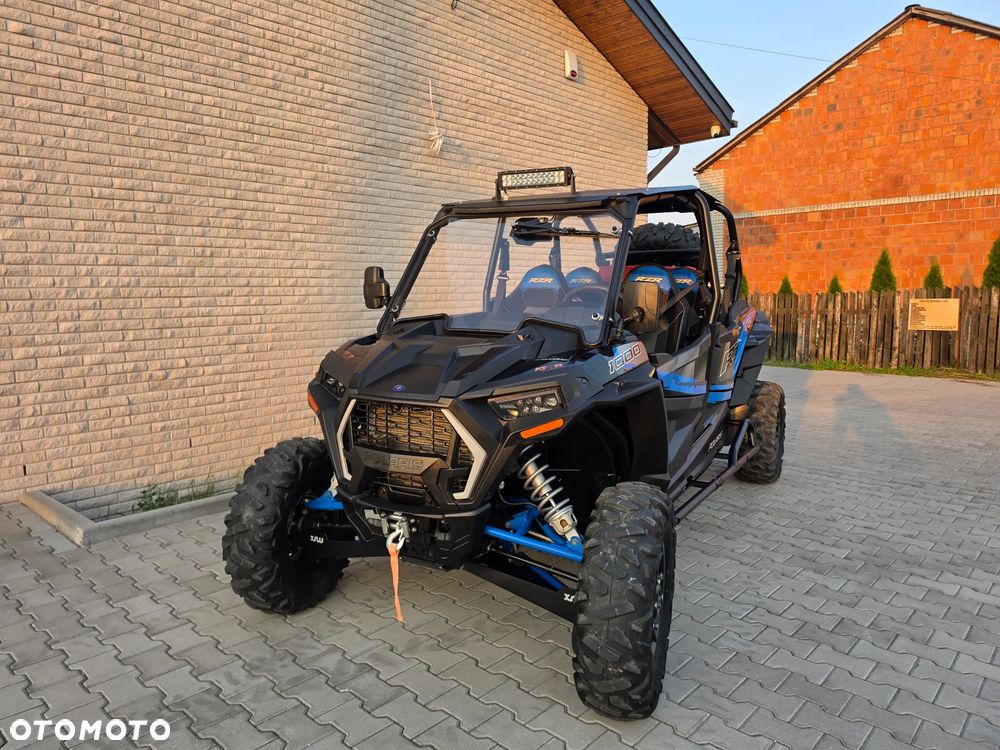 Polaris RZR - 8