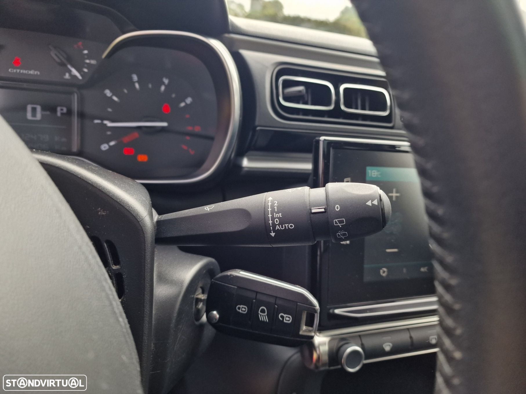 Citroën C3 1.2 PureTech Shine EAT6 - 21