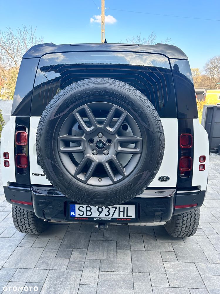Land Rover Defender 110 D240 S - 14
