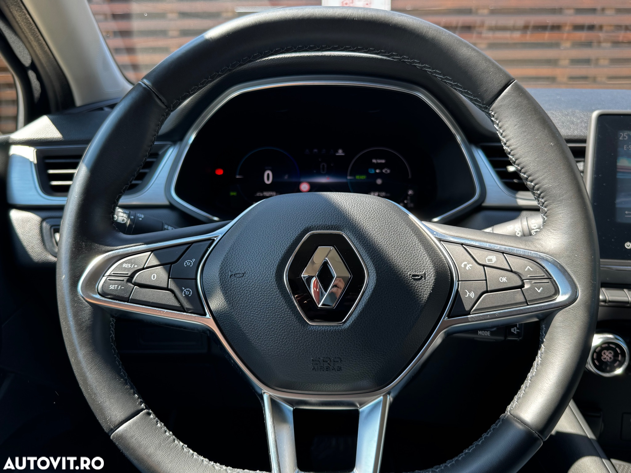 Renault Captur - 26