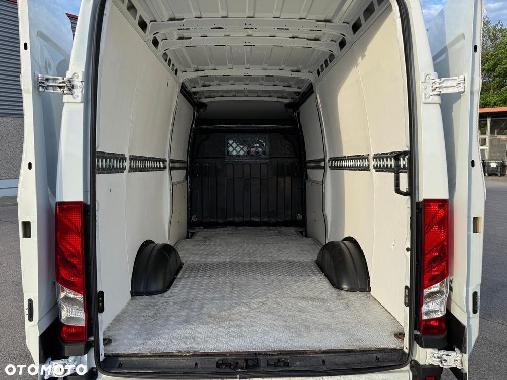 Iveco Daily 35S14 Automat Hi-Matic 2.3 140KM 2017r L3H2 - 12
