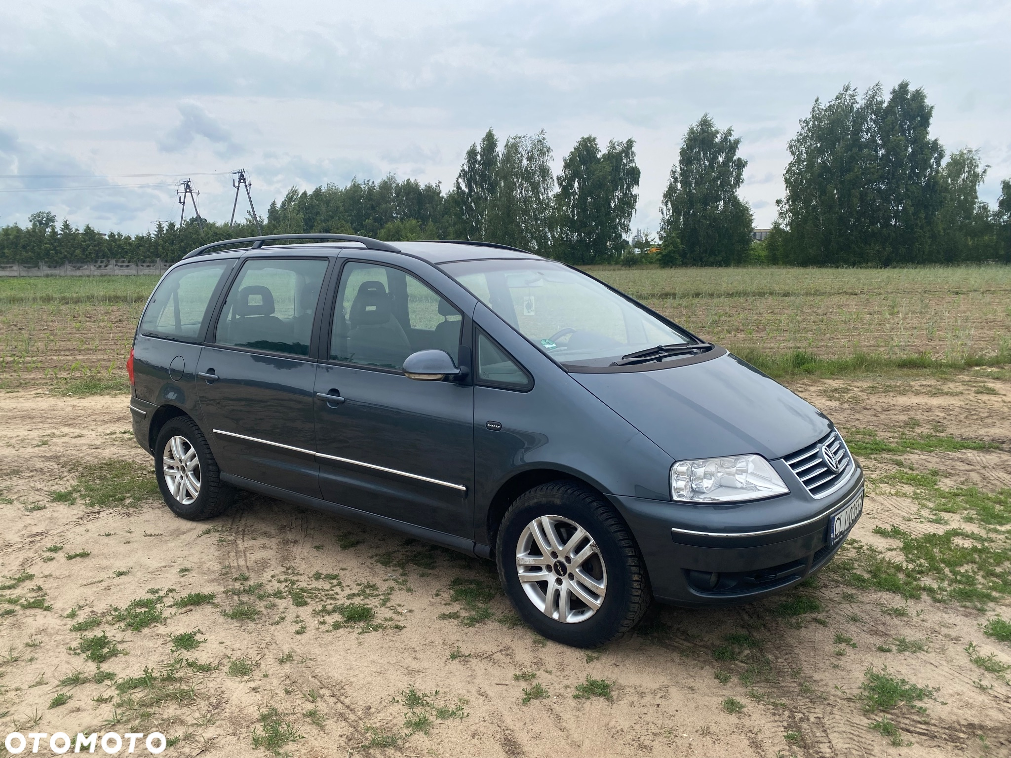Volkswagen Sharan 2.0 TDI Basis - 2