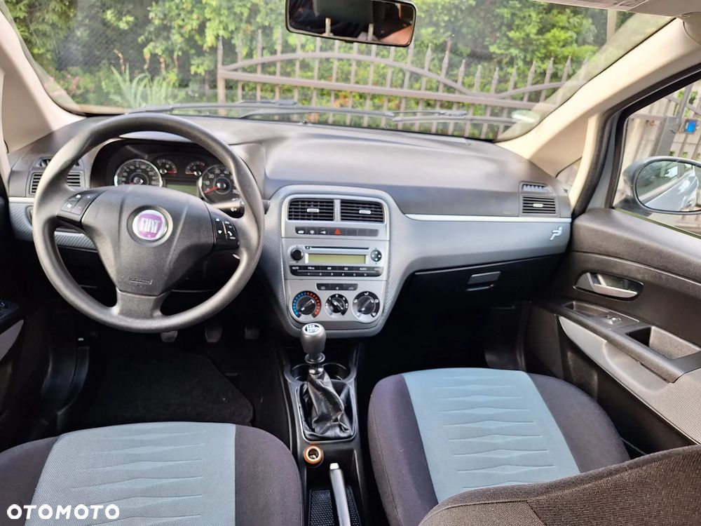 Fiat Grande Punto 1.4 8V - 11