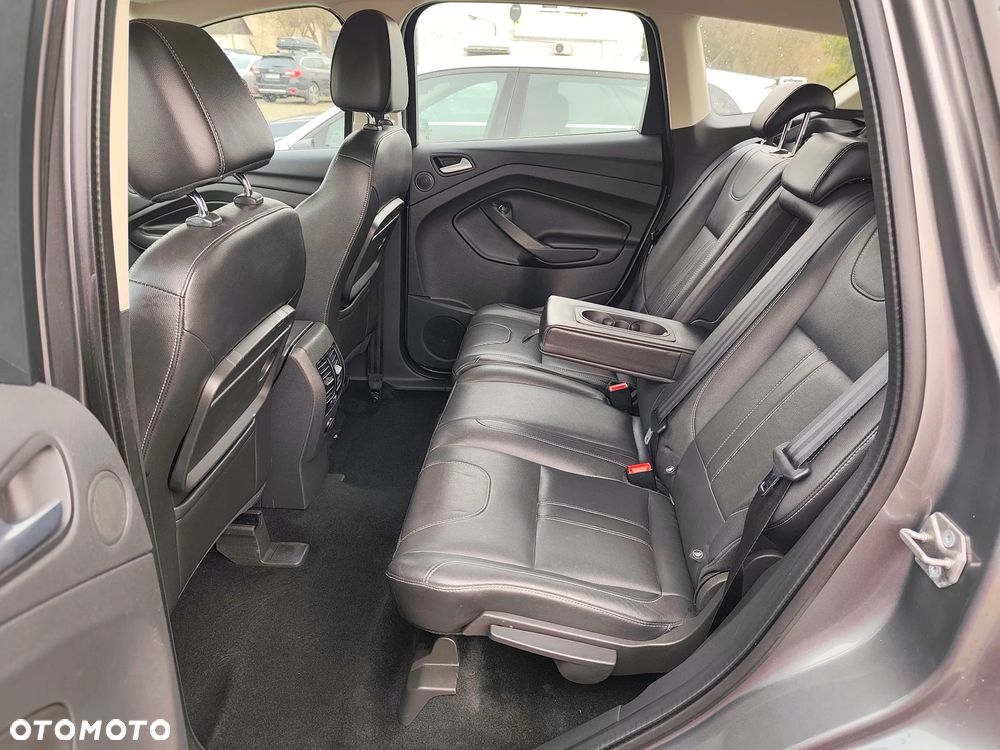 Ford Kuga 2.0 TDCi 4WD Titanium Plus - 3