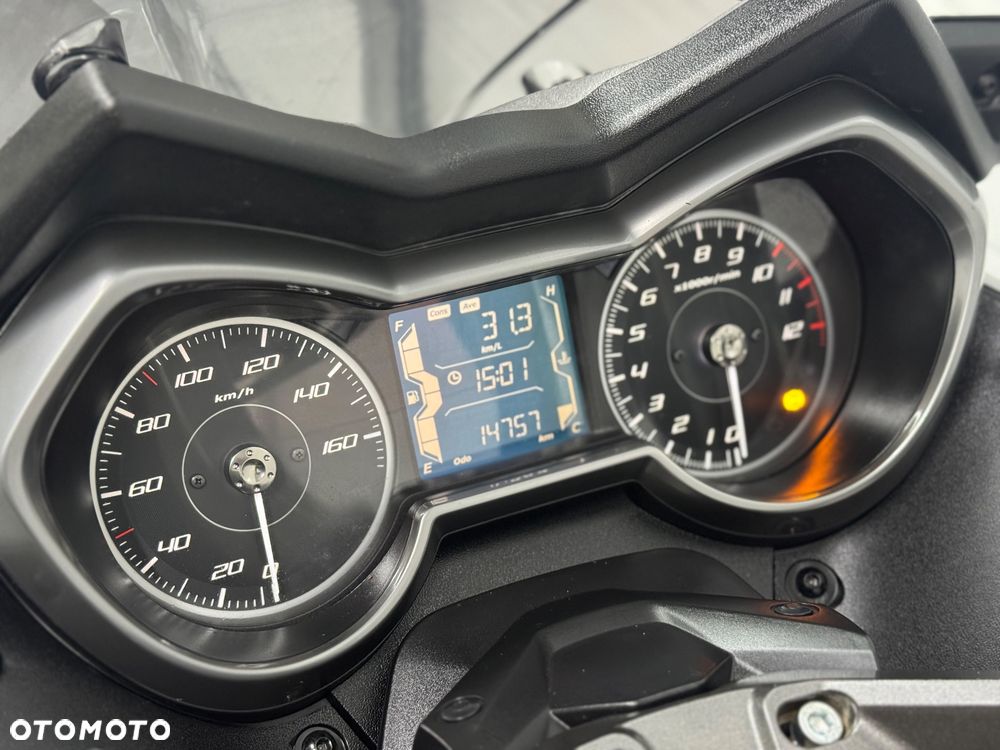 Yamaha X-max - 19