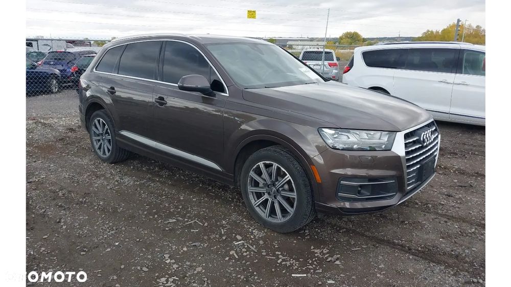 Audi Q7 - 1