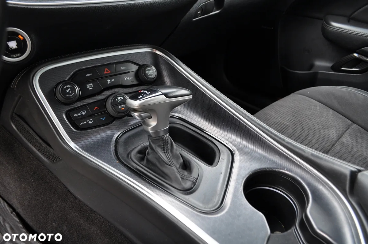 Dodge Challenger 5.7 R/T - 19