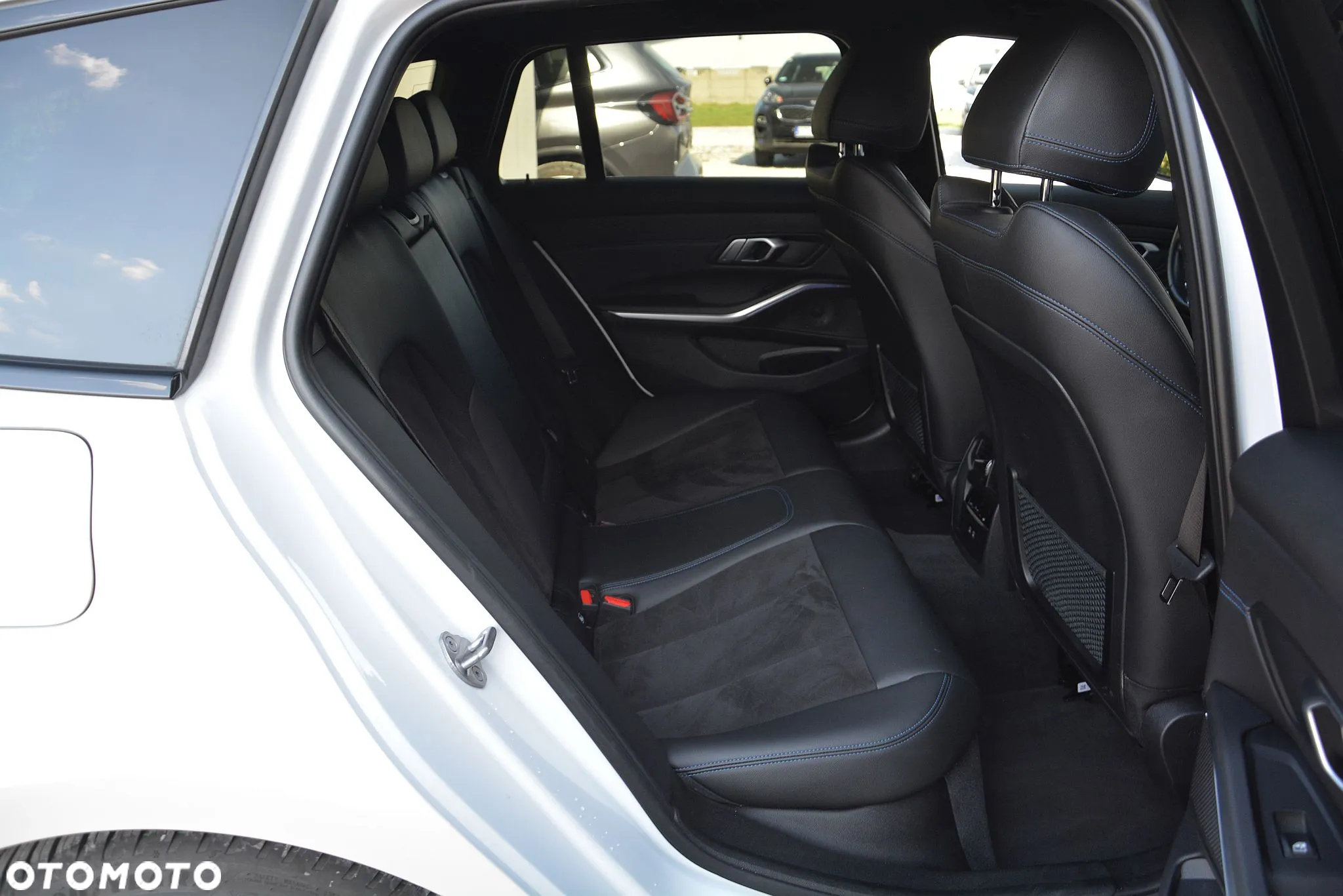 BMW Seria 3 320d Touring xDrive M Sport - 13
