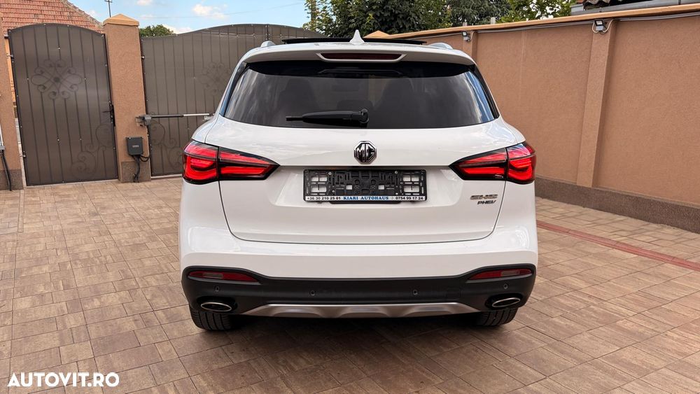 MG EHS Luxury - 5