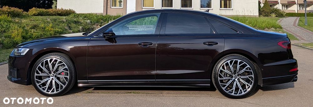 Audi S8 - 1