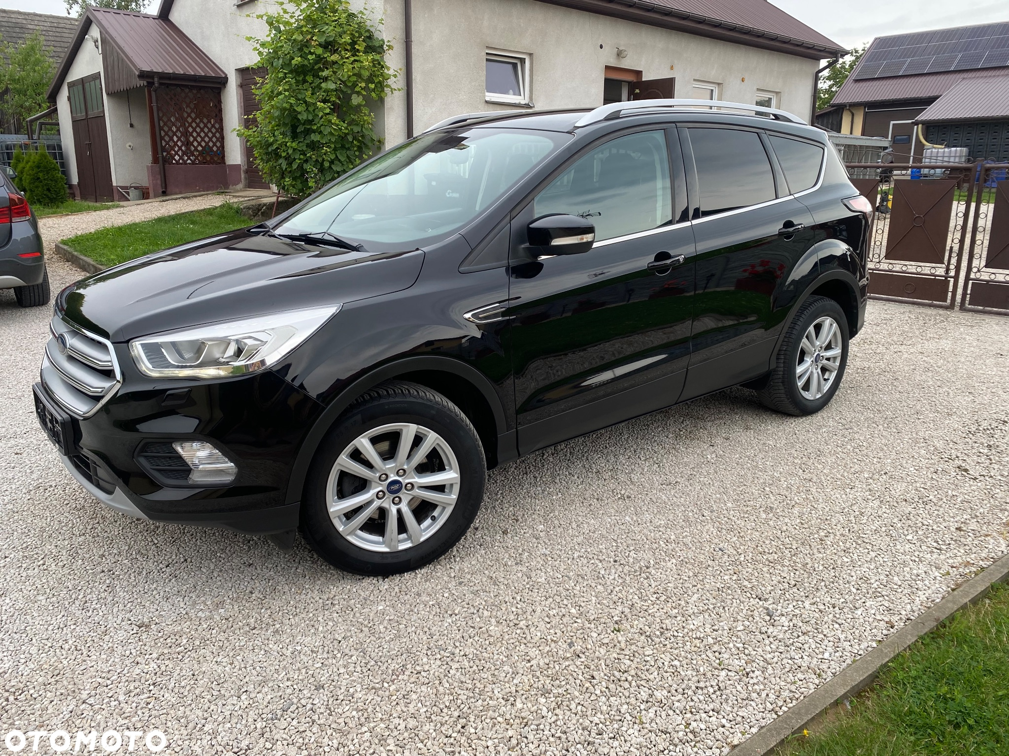 Ford Kuga 1.5 EcoBoost 2x4 Titanium - 9