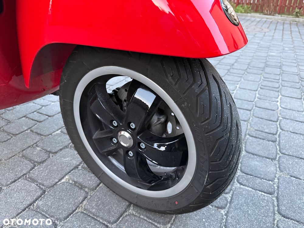 Vespa GTS - 3