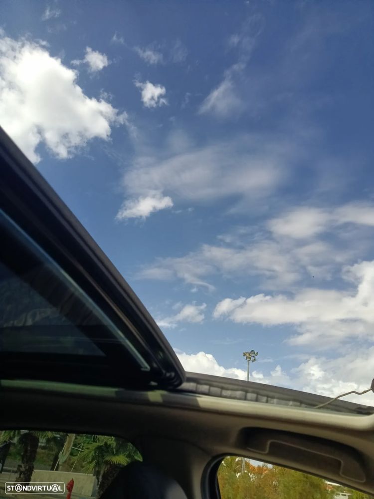 Honda HR-V 1.5 i-VTEC Executive CVT - 1