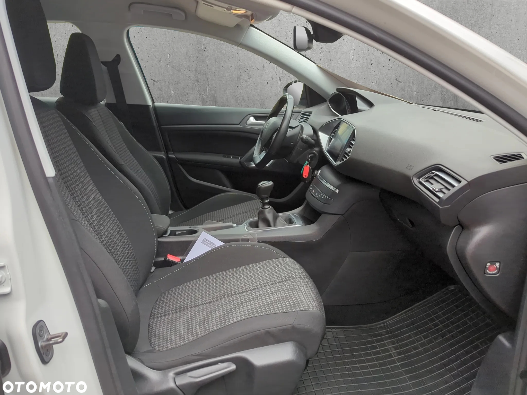 Peugeot 308 1.5 BlueHDi Business Line S&S - 17