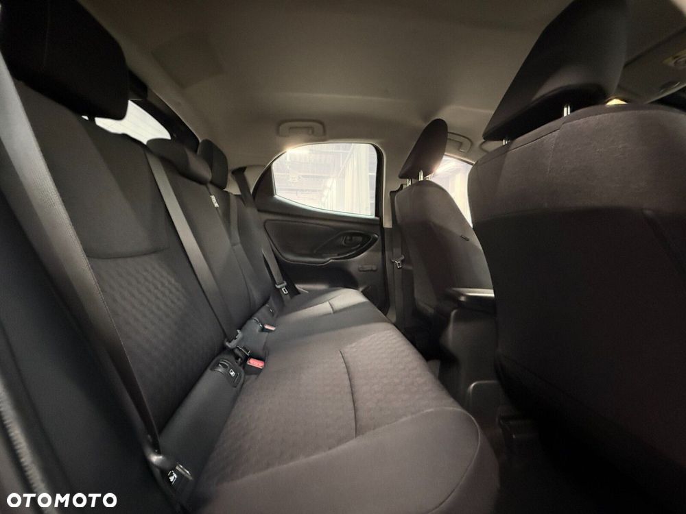 Toyota Yaris - 22