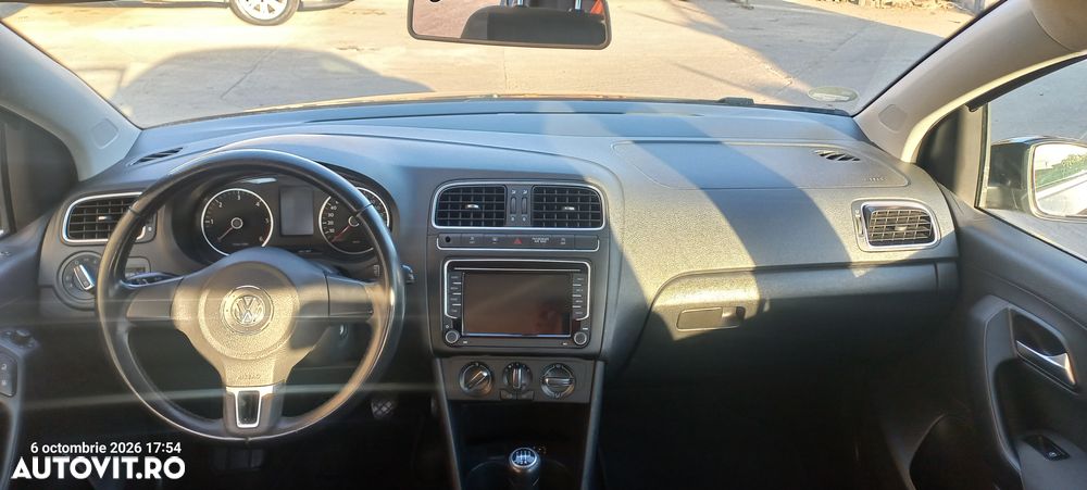 Volkswagen Polo - 8