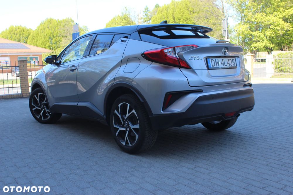 Toyota C-HR - 11