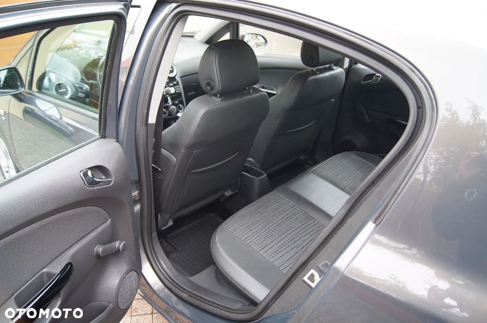 Opel Corsa 1.4 16V Energy - 10