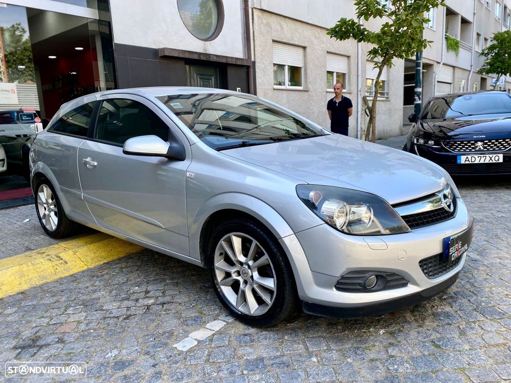 Opel Astra GTC 1.7 CDTI - 4